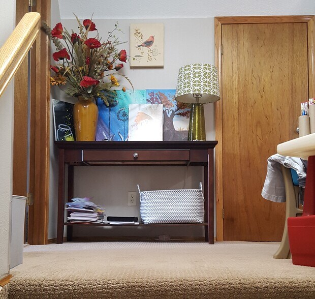 2nd Floor Landing/3 Bedrooms - 143 River St