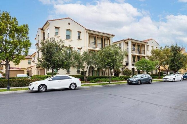 Building Photo - Maravilla