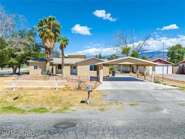 Building Photo - 510 E Simkins Rd