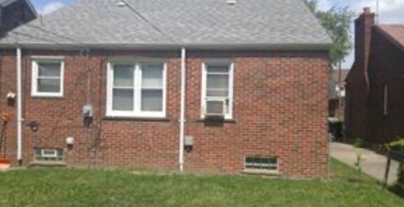 Building Photo - 11820 College St