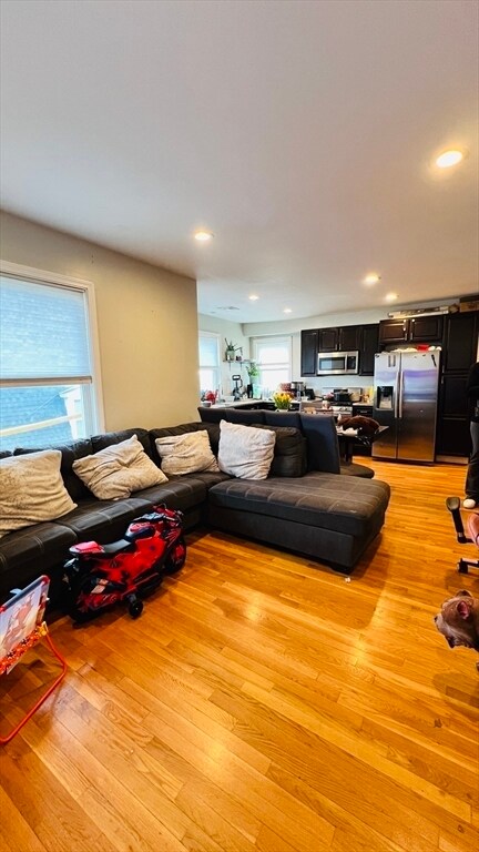 Building Photo - 76 Eleanor St