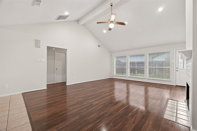 Building Photo - 2002 Foundary Dr