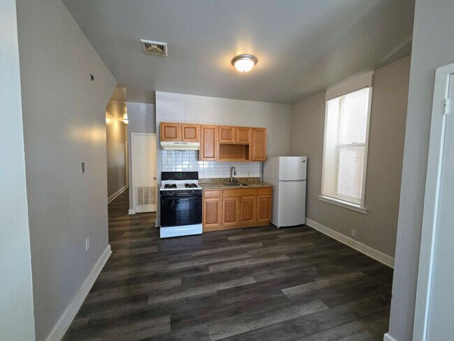 Building Photo - 1309 W Allegheny Ave