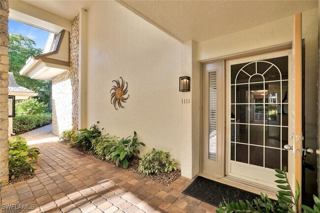 Building Photo - 1111 Wildwood Ln