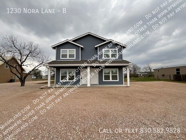 Building Photo - MOVE IN SPECIAL!! FIRST TIME RENTAL! Beaut...