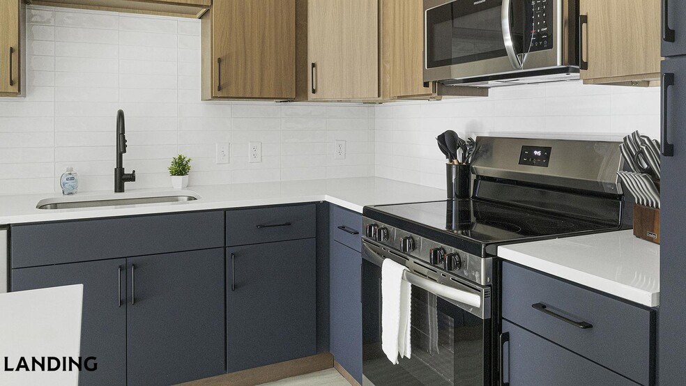 Building Photo - 1007 S Mint St