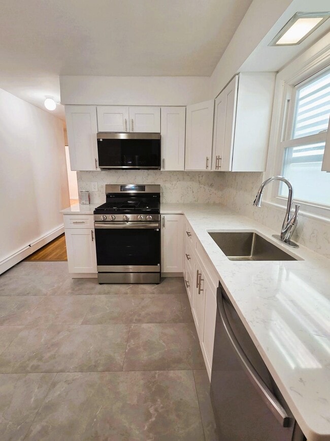 Building Photo - 777 Montgomery St