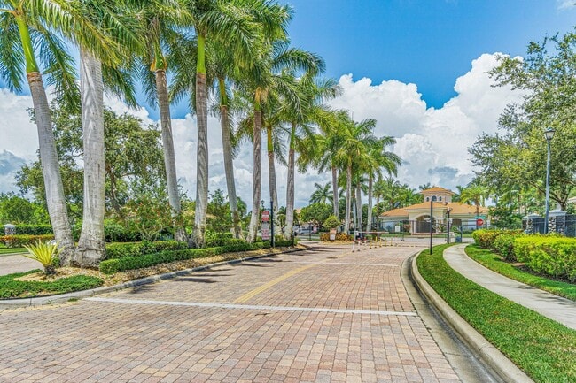 Building Photo - 4335 Key Lime Blvd
