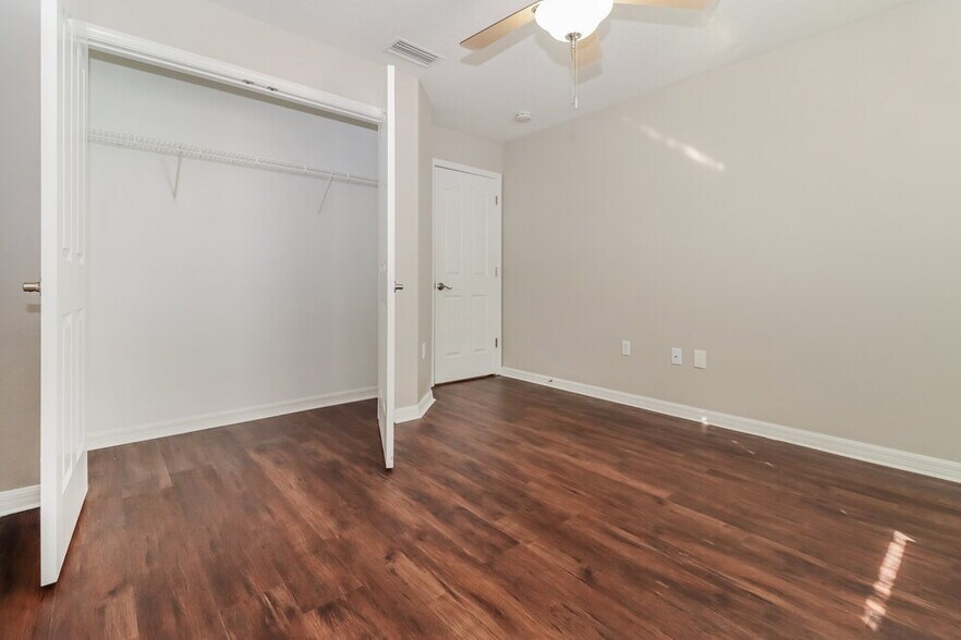 Building Photo - 10622 Boyette Creek Blvd