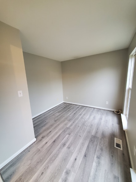 Building Photo - 1 Dartmouth Ave