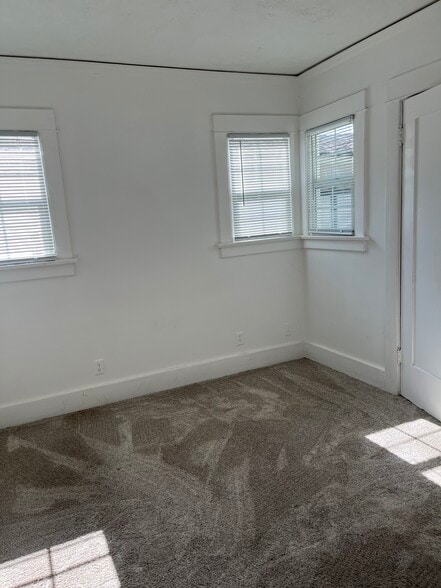 Building Photo - 1215 Orange Grove Ave