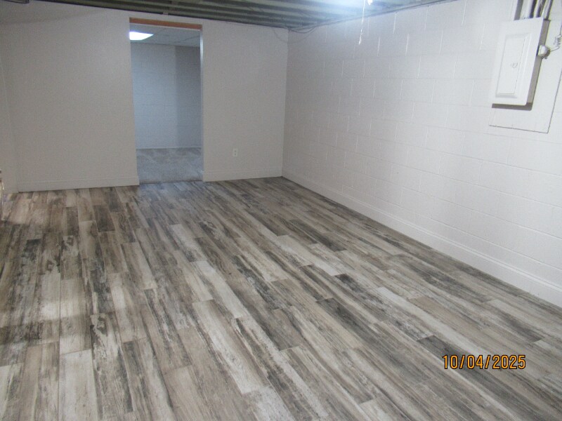 Building Photo - 400 Watrous Ave