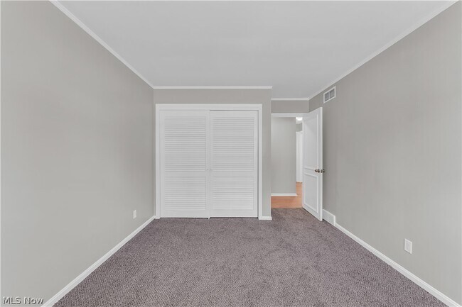 Building Photo - 1183 Romayne Dr