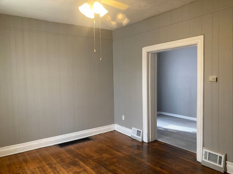 Building Photo - 1291 Purcell Ave