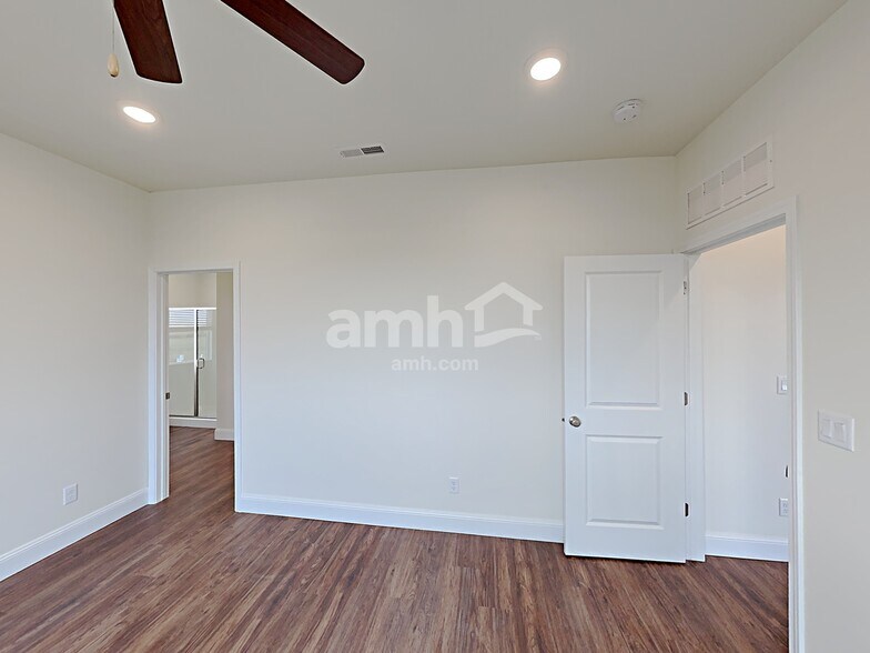 Building Photo - 2661 W 3400 S