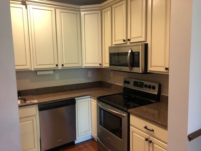 Building Photo - 249 Islington St