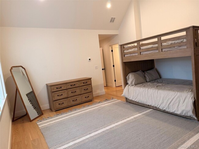 Building Photo - 6 Conifer Ct