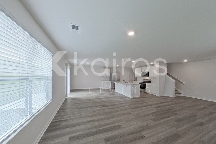 Building Photo - 135 Overstreet Way