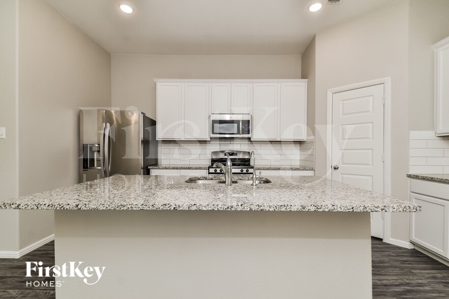 Building Photo - 6217 Painswick Dr