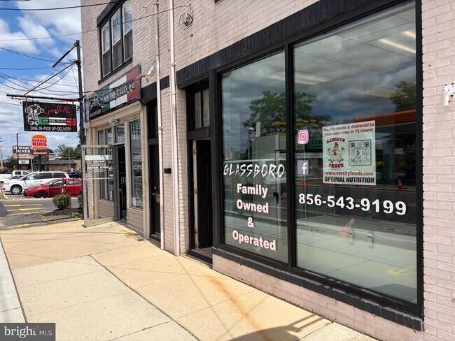 Building Photo - 404 Delsea Dr N