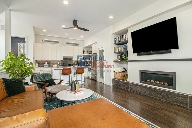 Building Photo - 2349 Decatur St