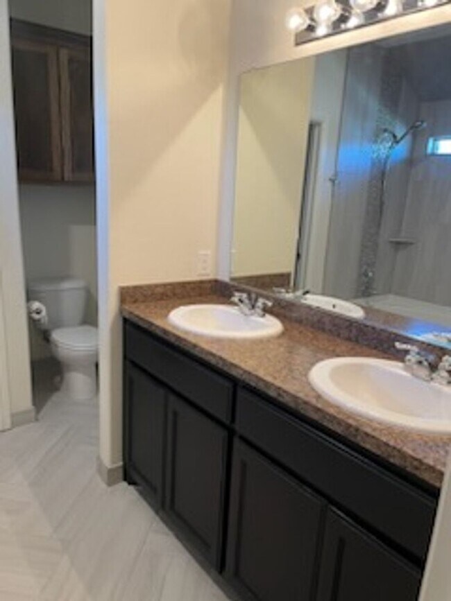 Building Photo - 4212 Tollcross Ln