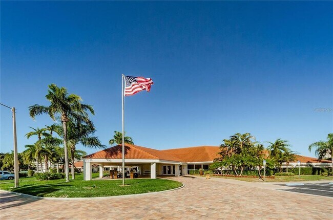 Building Photo - 7979 Sailboat Key Blvd S