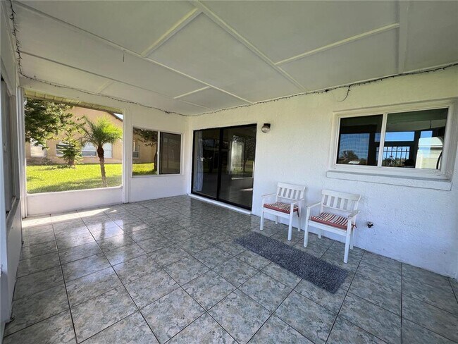 Building Photo - 12736 Newfield Dr