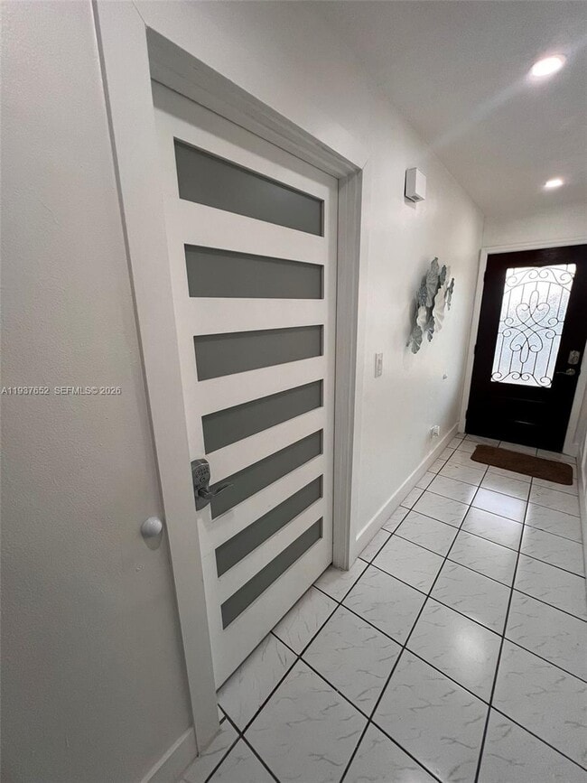 Building Photo - 3411 SW 121st Ave