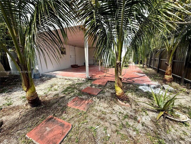 Building Photo - 2326 NW 59th St