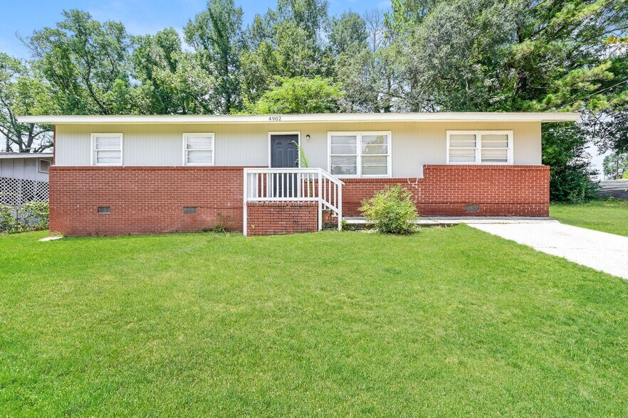 Building Photo - 4902 Gardiner Dr