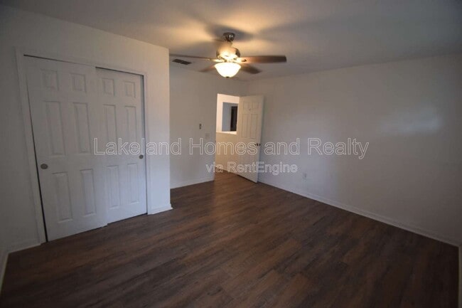 Building Photo - 5123 Spanish Oaks Dr