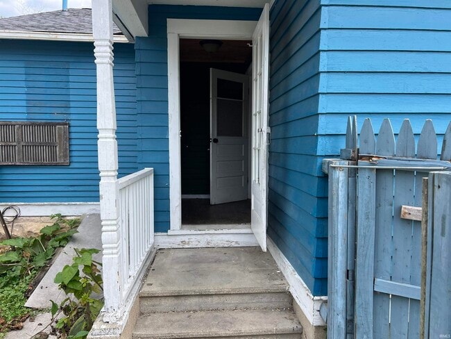 Building Photo - 1109 N Indiana Ave