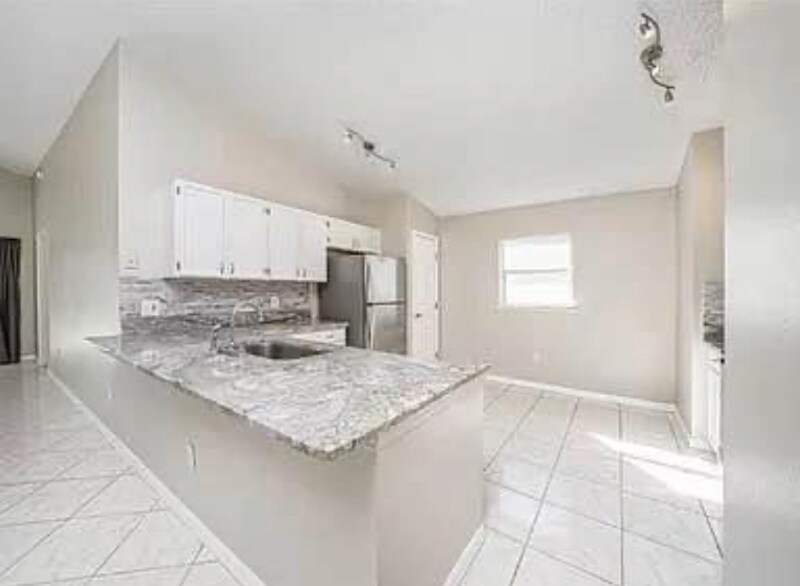Building Photo - 17406 Woodcrest Way