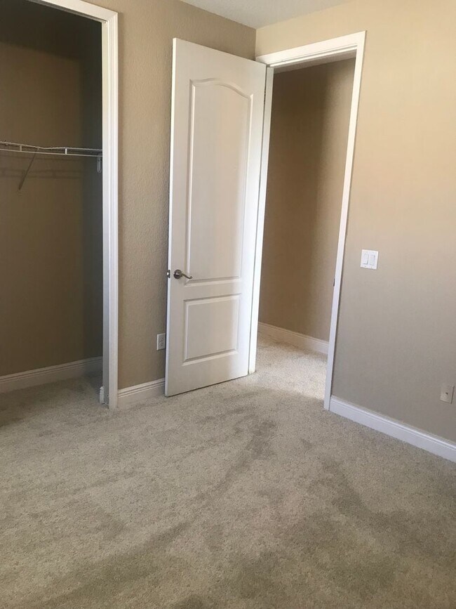 Building Photo - Lake Nona Townhome 3 Bed 2.5 Bath - Move in Special $500 off First Month Rent