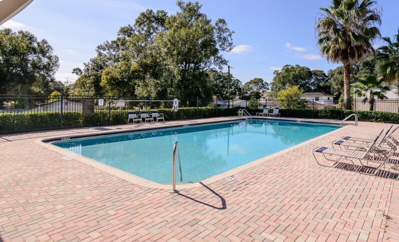 Building Photo - 4649 Ashburn Square Dr