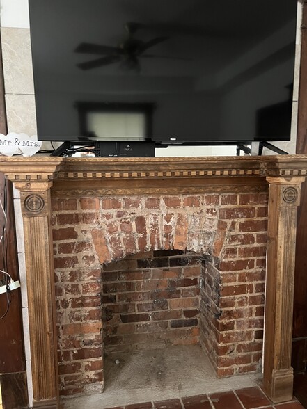 Building Photo - 508 Woodland Ave