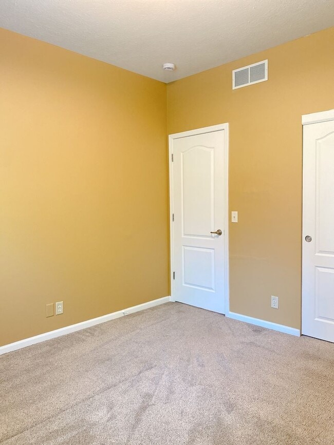 Building Photo - Beautiful 3 bed, 2 bath house at $2095 *PR...