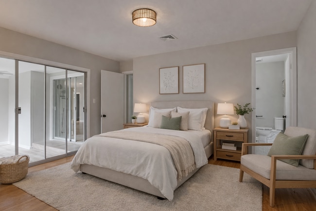 Building Photo - 2813 Pine Ridge Ln