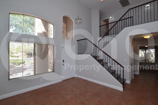 Building Photo - 487 W Calle Monte Vista