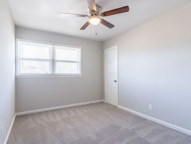 Building Photo - Renovated 3BR/2BA in Whitehaven