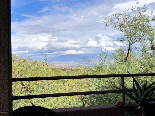 Building Photo - 6655 N Canyon Crest Dr