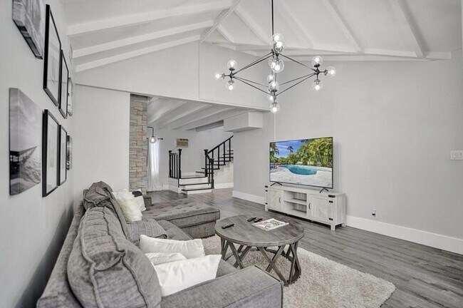 Building Photo - 502 Rambling Dr Cir