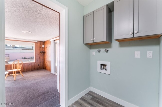 Building Photo - 2112 S Van Patten Pl