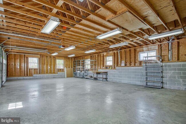 Building Photo - 9685 Howes Rd