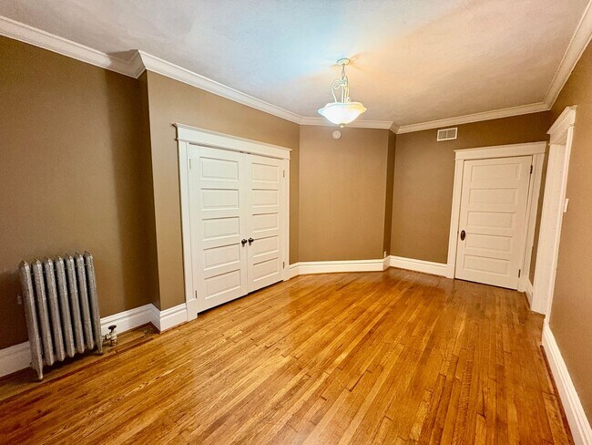 Building Photo - 4410 Laclede Ave
