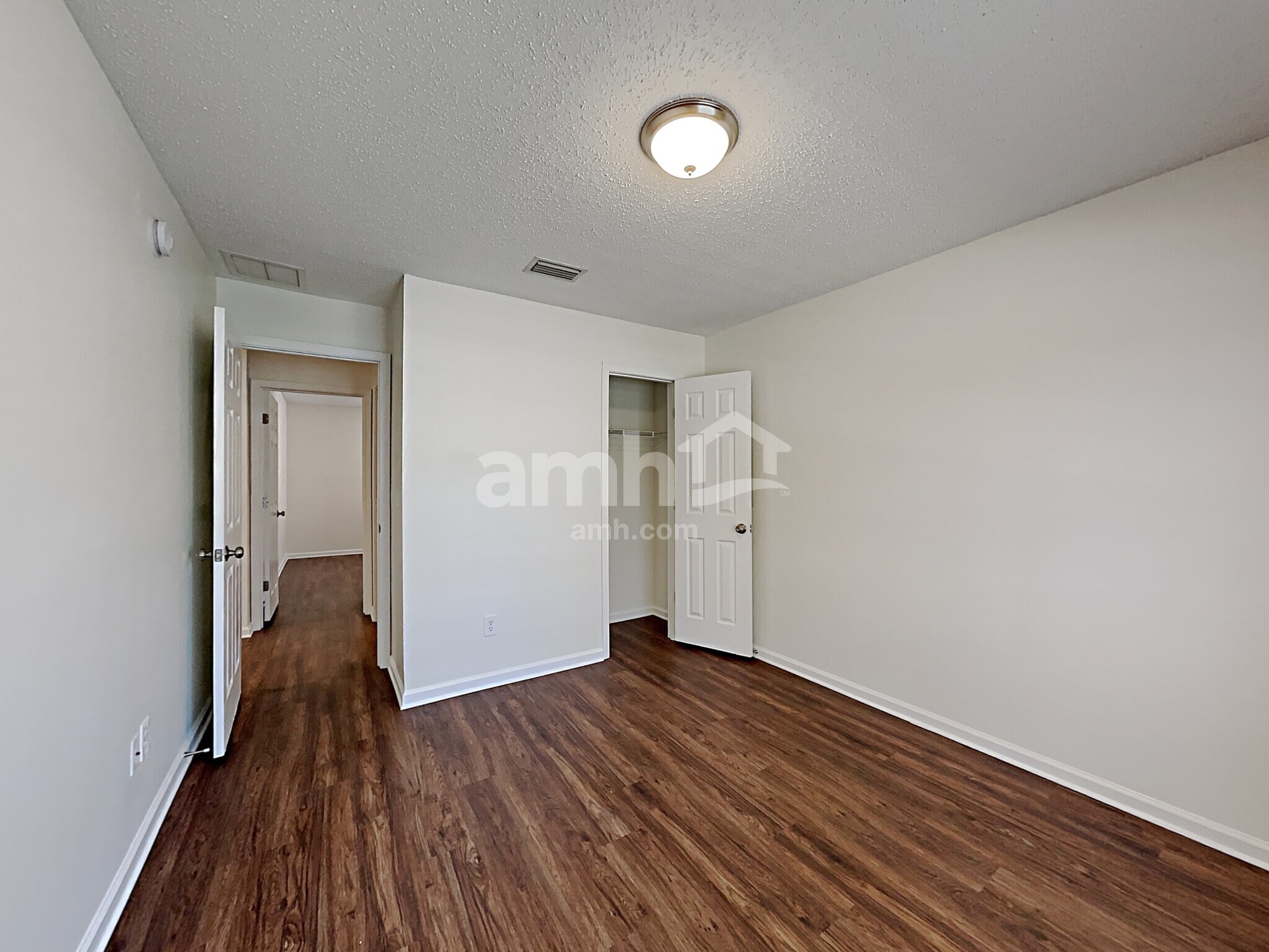 Building Photo - 14024 Fish Eagle Dr E