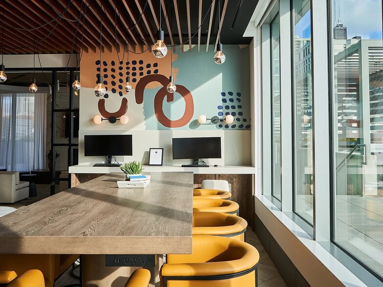 Building Photo - 234 W Hill St