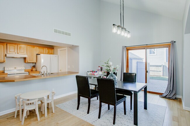 Building Photo - 938 Aberdeen Dr