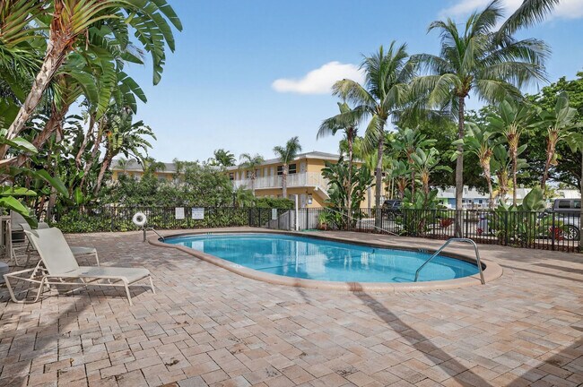 Building Photo - 4051 NE 13th Ave